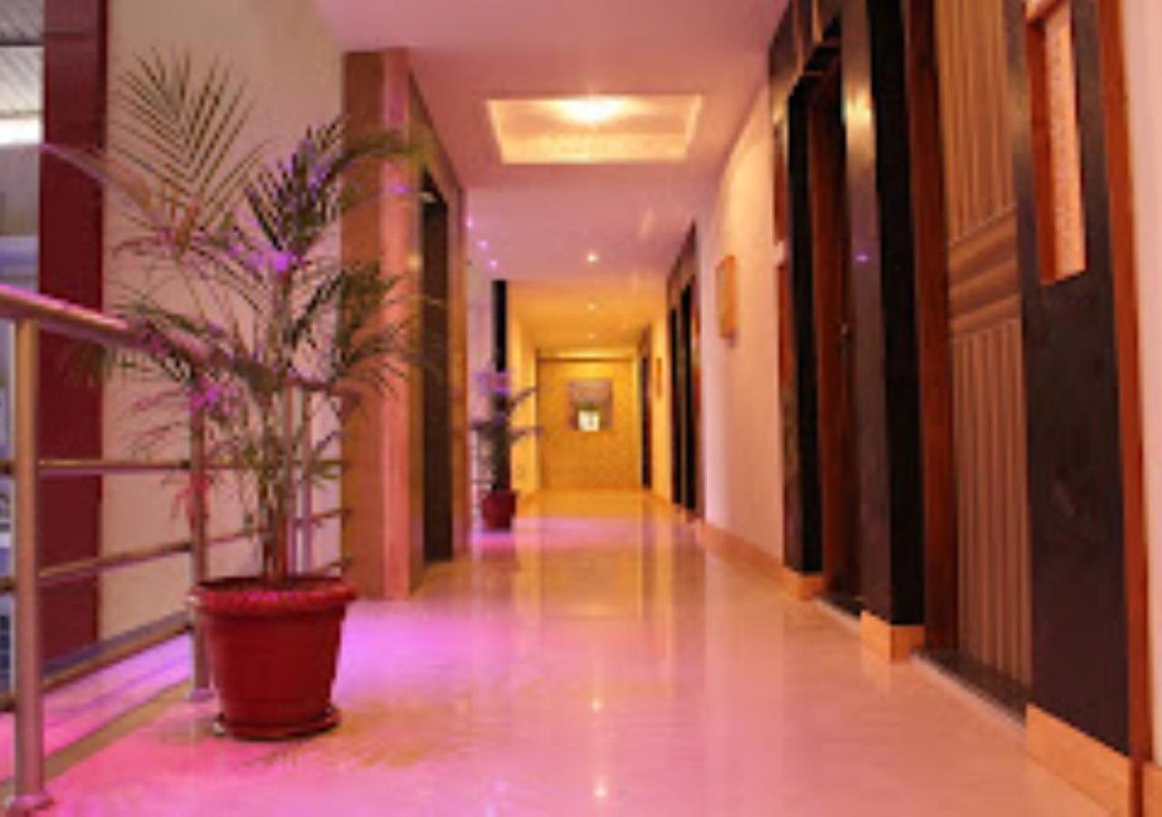 Hotel Jaltarang Kalmath Kankavali Exteriör bild